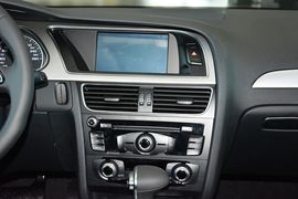 2016款奥迪A4L 35TFSI自动舒适型