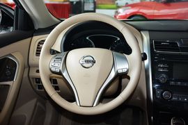 2013款日产天籁2.0L XL-NAVI智领版