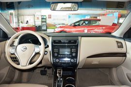 2013款日产天籁2.0L XL-NAVI智领版