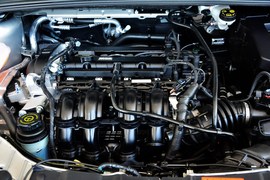 2015款福特福克斯三厢1.6L自动舒适型