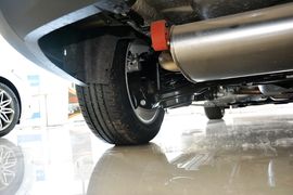 2015款福特福克斯三厢1.6L自动舒适型