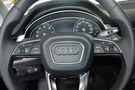 2016款奥迪Q7 40TFSI舒适型