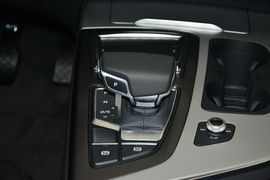 2016款奥迪Q7 40TFSI舒适型