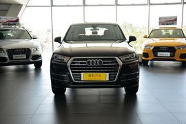 2016款奥迪Q7 40TFSI舒适型