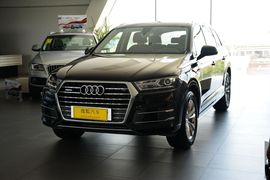 2016款奥迪Q7 40TFSI舒适型