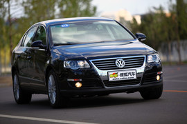 2011款大众迈腾2.0TSI DSG 豪华版深度试驾