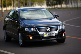 2011款大众迈腾2.0TSI DSG 豪华版深度试驾