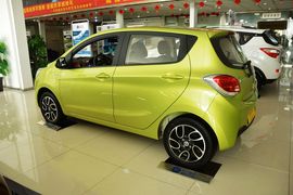 2015款长安奔奔1.4 手动尊贵型