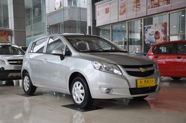 2010款雪佛兰新赛欧两厢1.4L EMT