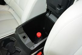 2016款雷诺科雷嘉2.0L两驱豪华版