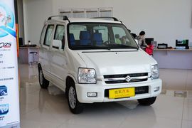 2015款铃木北斗星1.4L手动全能升级型