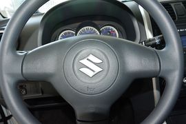 2015款铃木北斗星1.4L手动全能升级型