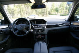 2010款奔驰E300L时尚型