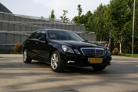 2010款奔驰E300L时尚型