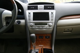 2010款丰田凯美瑞240V G-Book智能领航版