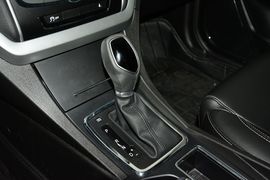 2016款吉利新帝豪1.5L CVT向上版