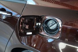 2016款吉利新帝豪1.5L手动时尚型