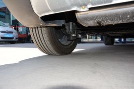 2016款一汽森雅R7 1.6L手动尊贵型