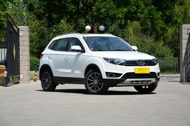 2016款一汽森雅R7 1.6L手动尊贵型