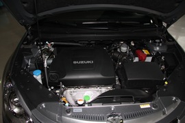 2010款铃木凯泽西2.4L 手动标准型