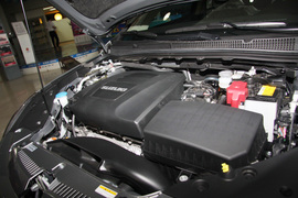 2010款铃木凯泽西2.4L 手动标准型