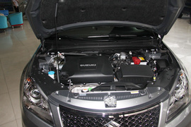 2010款铃木凯泽西2.4L 手动标准型