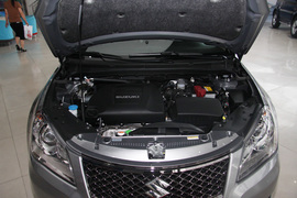 2010款铃木凯泽西2.4L 手动标准型