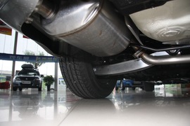 2010款铃木凯泽西2.4L 手动标准型