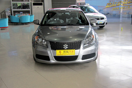 2010款铃木凯泽西2.4L 手动标准型