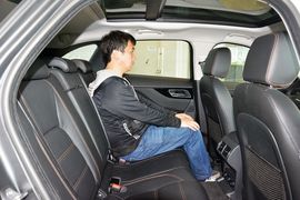2016款捷豹F-PACE 2.0T都市尊享版