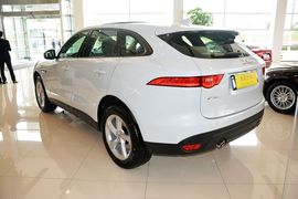 2016款捷豹F-PACE 2.0T都市尊享版