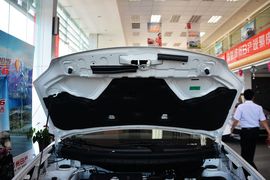 2016款东风风度MX6 2.0L CVT四驱梦想版