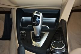 2016款宝马320Li豪华设计套装
