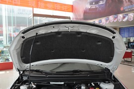 2010款铃木凯泽西2.4L CVT两驱豪华版