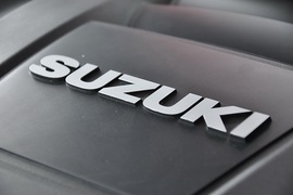 2010款铃木凯泽西2.4L CVT两驱豪华版