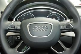 2016款奥迪A8L 45TFSI quattro舒适型