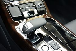 2016款奥迪A8L 45TFSI quattro舒适型