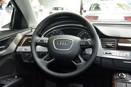 2016款奥迪A8L 45TFSI quattro舒适型