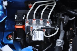 2010款铃木雨燕1.5L自动冠军限量版
