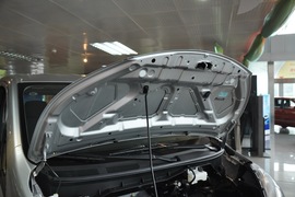 2010款日产NV200 1.6L舒适型