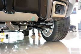 2016款揽胜极光2.0T HSE DYNAMIC致动版