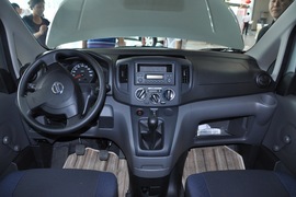 2010款日产NV200 1.6L舒适型