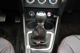 2016款中华V3 1.5L手动舒适型