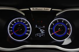 2016款中华V3 1.5L手动舒适型