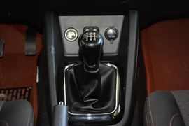 2016款长安CX70 1.6L手动舒适型