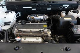 2015款华泰经典圣达菲2.0L汽油手动两驱标准型