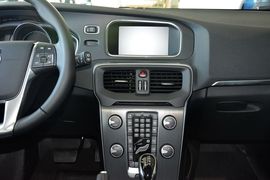 2016款沃尔沃V40 1.5T T3智逸版