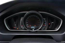 2016款沃尔沃V40 1.5T T3智逸版