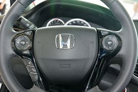 2016款本田雅阁2.4L CVT豪华版