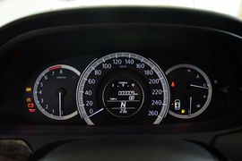 2016款本田雅阁2.4L CVT豪华版